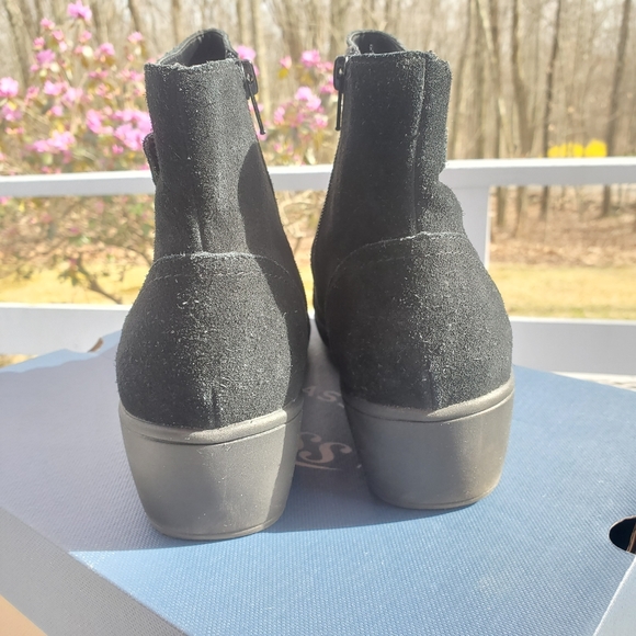 LIKE NEW G.H. Bass & Co | Monica Lite Comfort Boot - Picture 5 of 9